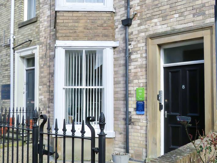 Glamping for 2 people, with garden in Whitby