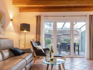 Ferienhaus für 4 Personen, mit Terrasse und Garten in Altfunnixsiel