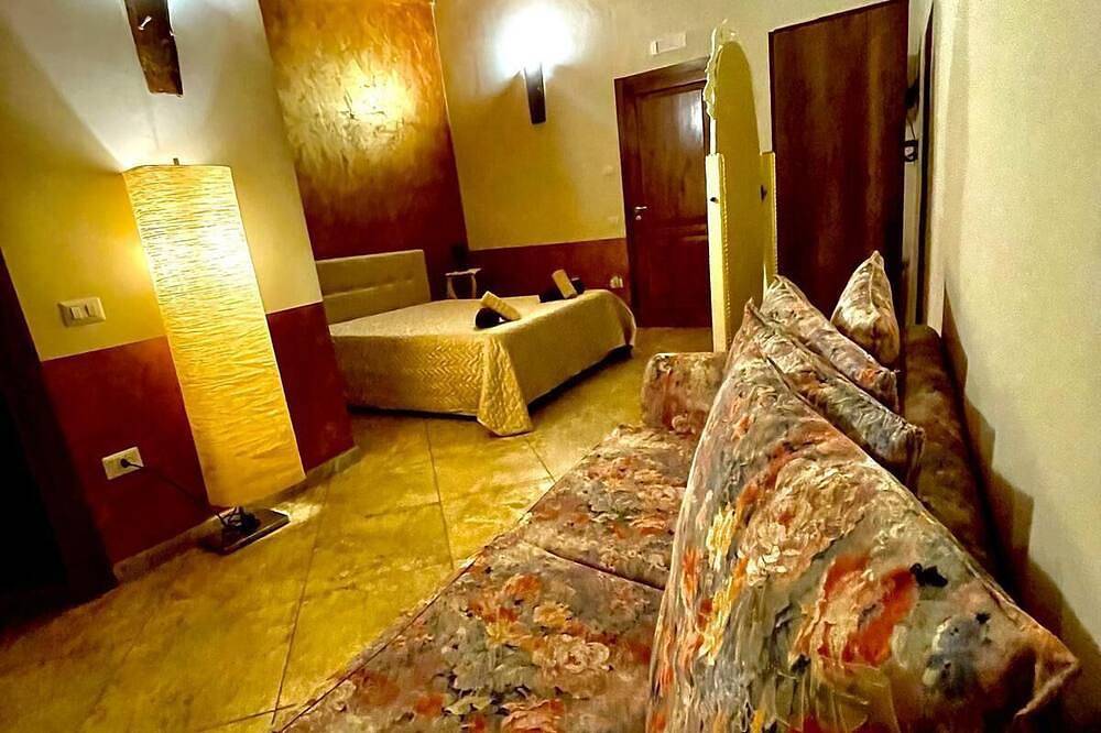 Jenny's House 5 minutes from the A1 Caianello exit. in Marzano Appio, Caserta Province