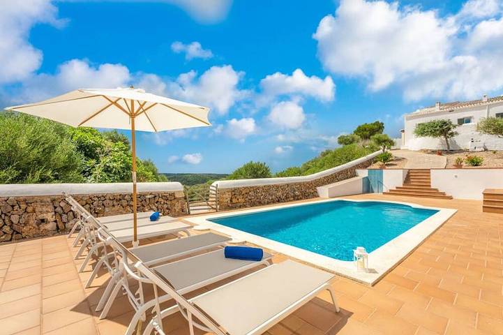 Maison de vacances pour 8 personnes, avec balcon et jardin à Mercadal