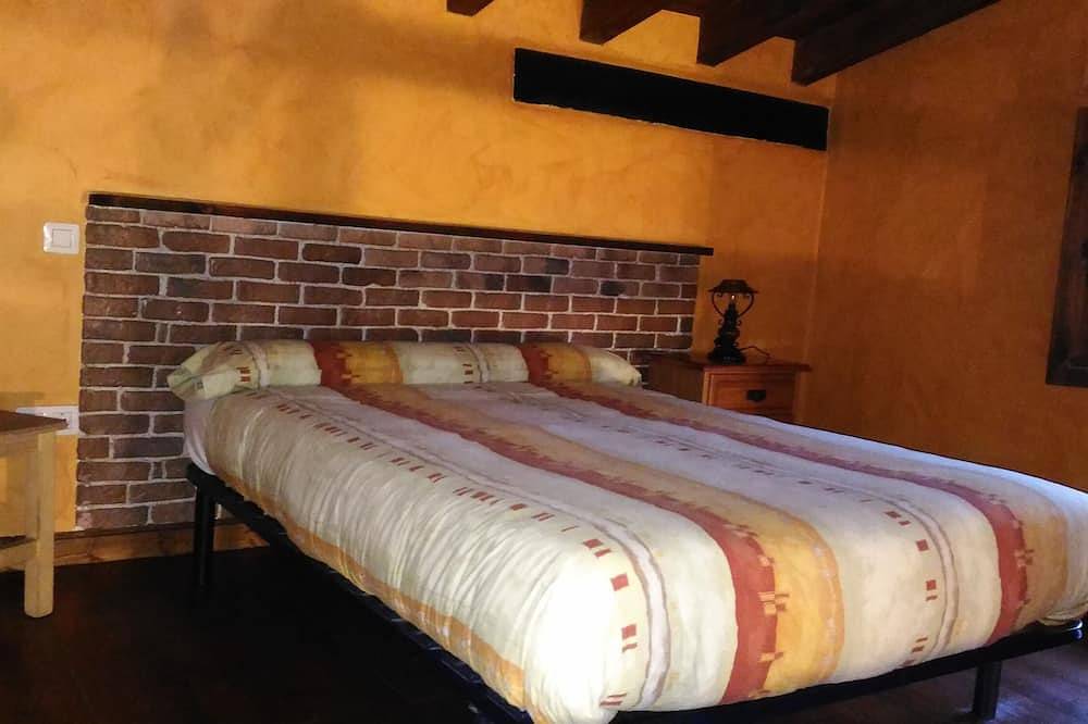 Beautiful independent stone houses absolute peace and beautiful surroundings. beaches in Entrambasaguas, Côte Cantabrienne