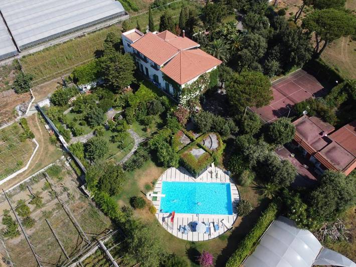 Location de vacances pour 2 personnes, avec sauna et piscine ainsi que jardin et vue à Torre del Greco - 4