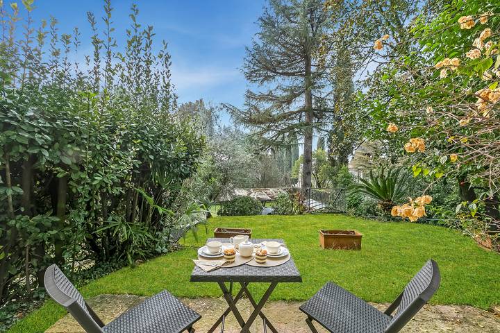 Ferienwohnung für 4 Personen, mit Terrasse und Kinderpool in Gardone Riviera - 2