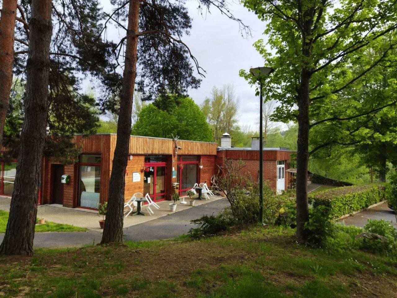 Zecamping 3* locatif Tv 34m2 2 pers in Vorey, Haute-Loire