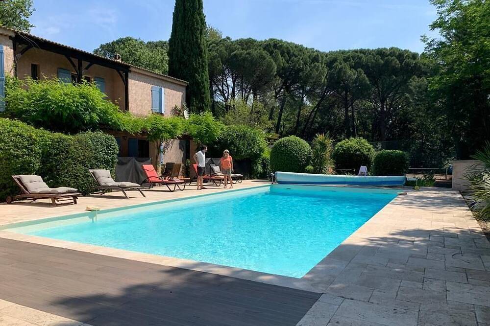 7 bedroom villa, swimming pool and tennis court in Provence verte in Le Val, Brignoles Region