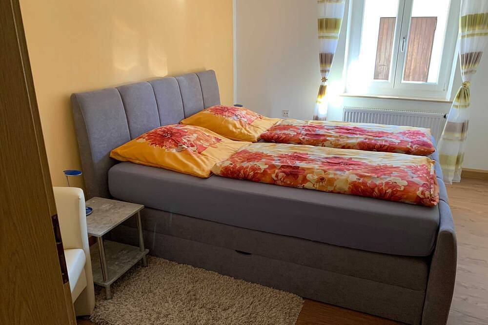 Entire apartment, Traudel's apartment in Pöcking, Starnberger See