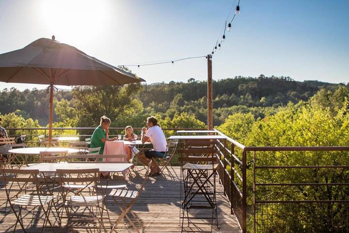 Parc de vacances pour 5 personnes, avec terrasse et jacuzzi ainsi que sauna et piscine, animaux acceptés en Ardèche - 4