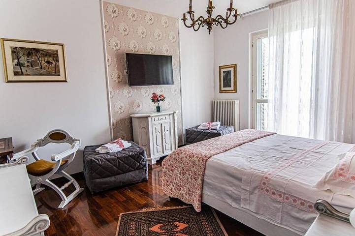 B&b Villa Lilac Rose Room (Umbrella, Sea Beds, Bicycles Included) in San Benedetto del Tronto, Riviera delle Palme