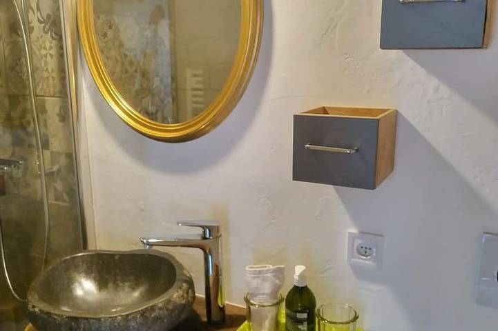 Chambre d’hôte pour 3 personnes, avec jacuzzi ainsi que jardin et piscine dans Saône-et-Loire - 3