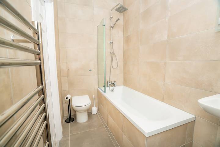 Ganze Wohnung, Chic 1Br Cheltenham Apt Near Town Centre in Cheltenham, Gloucestershire