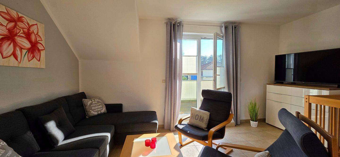 Apartamento entero, Große, komfortable 3 Zi.-Fewo für 4 Pers., nur 700 m bis zum Strand, mit Wlan in Graal-Müritz, Rostock y sus alrededores