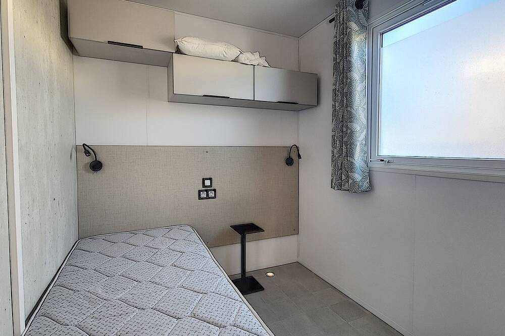Grand Mobile Home De 32 M2 N°3 Tout Confort Climatise A 400M A Pied De La Mer in Martigues, Région d'Istres