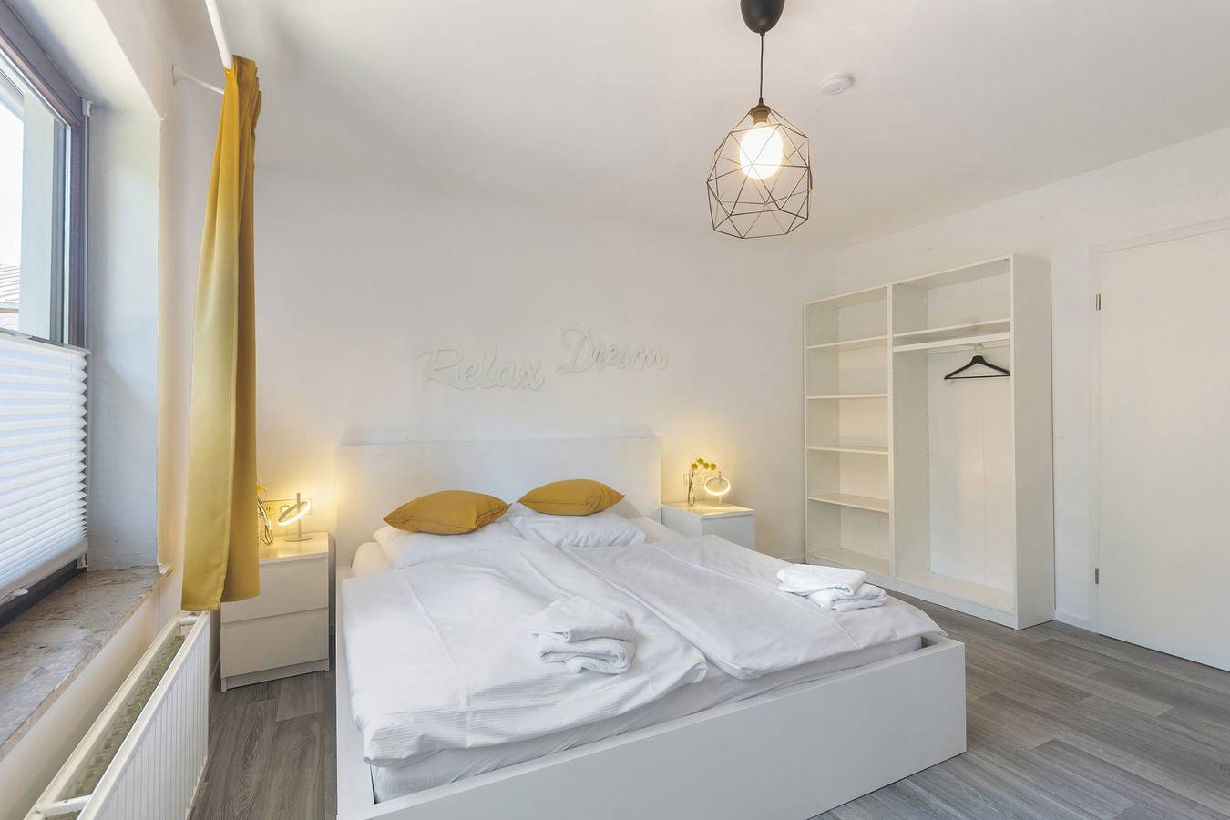 Habitación 'Sunshine' con terraza compartida, jardín compartido y Wi-Fi in Niedenstein, Schwalm-Eder-Kreis