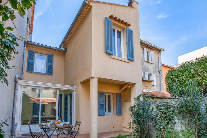 Location de vacances pour 5 personnes, avec jardin et terrasse dans Le Mourillon - 3
