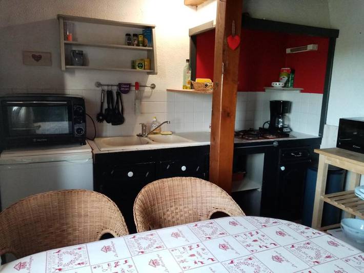 Gîte pour 4 personnes, avec vue à Chastreix - 2