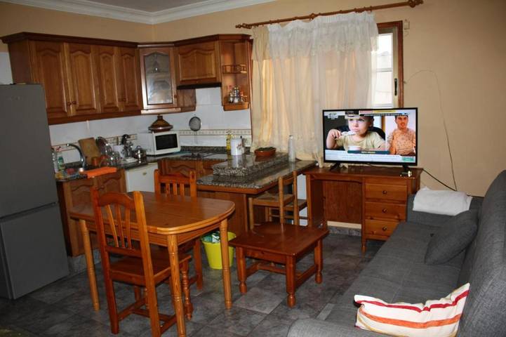 Casa rural para 3 personas, con piscina además de balcón y vistas en Tazacorte