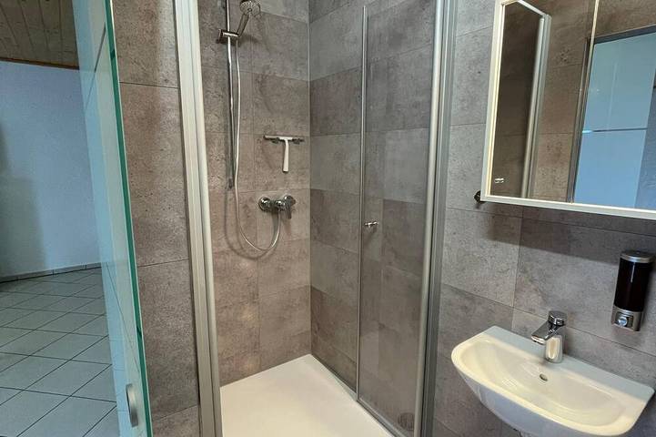 Ganze Wohnung, Neu renovierte, kleine Ferienwohnung Schiffmann (38 qm) in Pressath, Naturpark Nördlicher Oberpfälzer Wald