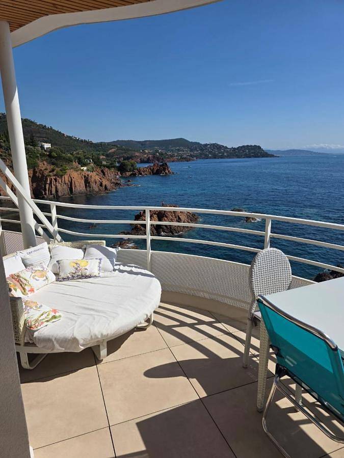 Appartement de vacances pour 3 personnes, avec Balcon et Terrasse ainsi que Jardin et Piscine