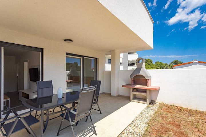 Ferienwohnung für 6 Personen, mit Garten in Premantura - 3