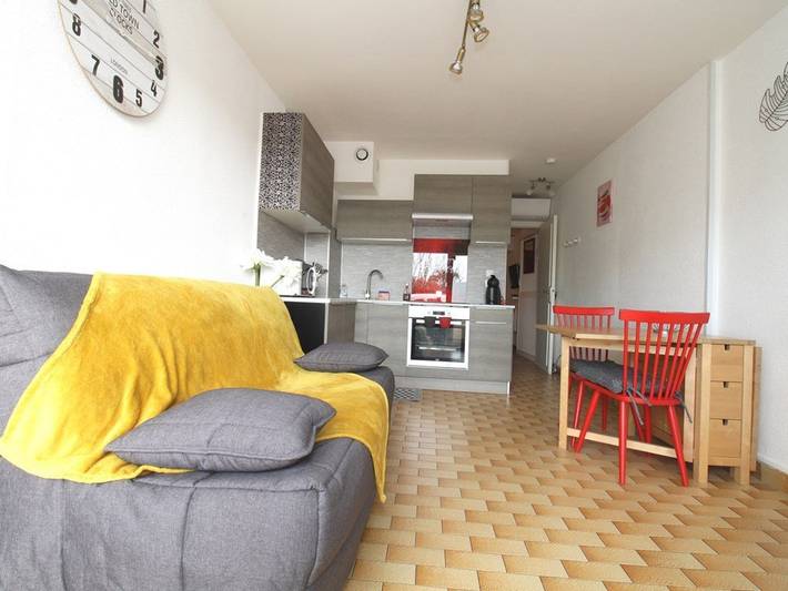 Gîte pour 4 personnes, avec terrasse dans Port De Balaruc Les Bains - 3