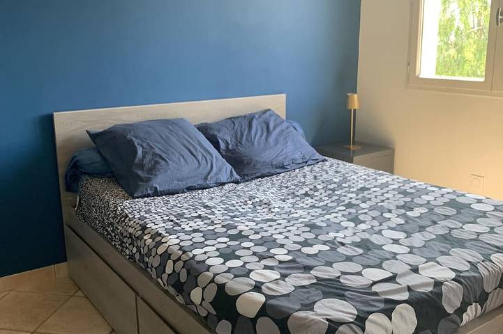 Location de vacances pour 6 personnes, avec terrasse et jardin à Saint-André-de-la-Roche - 4