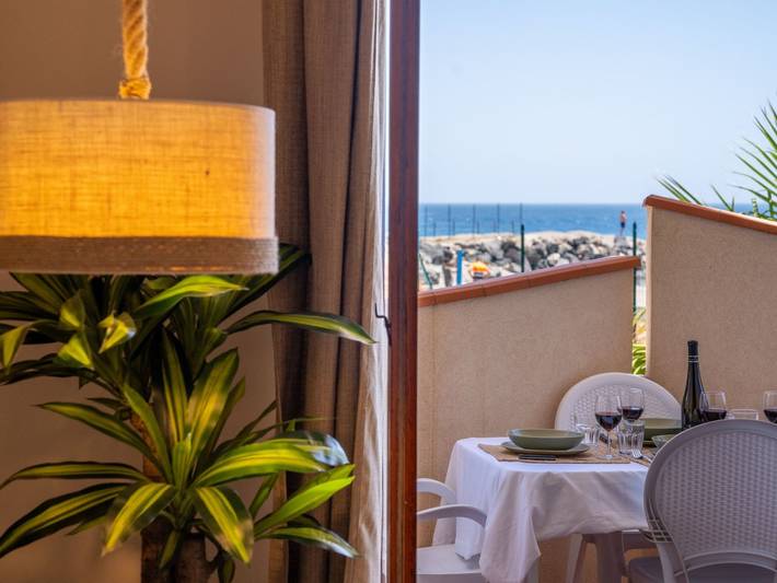 Ferienwohnung für 5 Personen, mit Balkon in Giardini-Naxos
