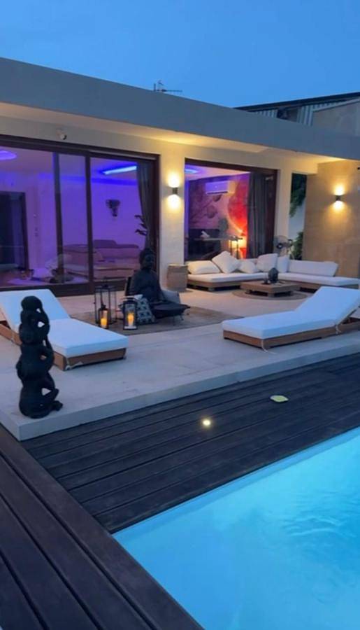 Casa vacanza per 6 persone, con piscina e panorama nonché giardino a Pozzuoli