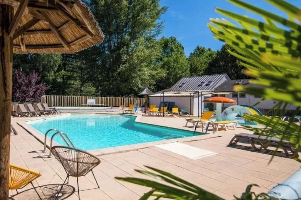 Zecamping 3 étoiles familial piscine chauffée mobil-home 16m2 in Florac-Trois-Rivières, Cévennes