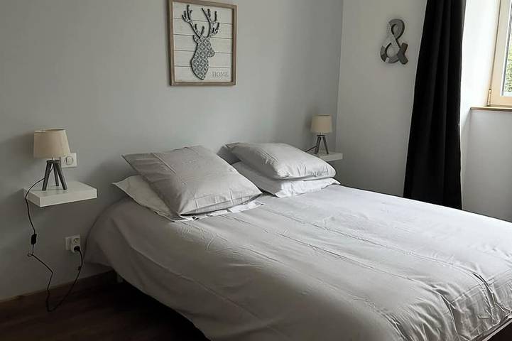 Location de vacances pour 10 personnes, avec jacuzzi et jardin à Bellenot-sous-Pouilly - 2