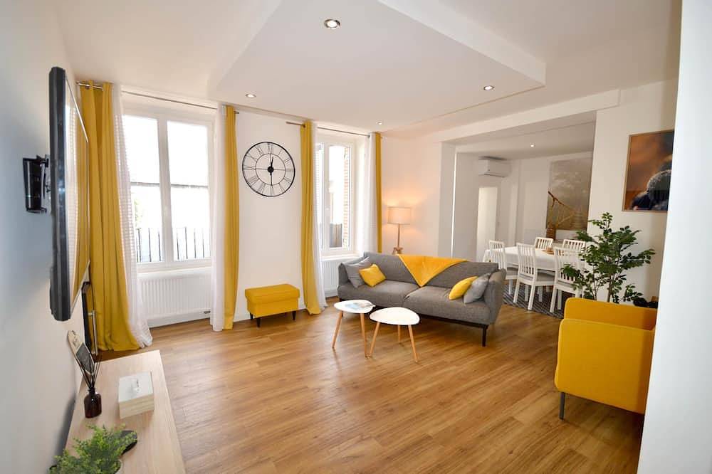 Ganze Wohnung, Épernay Prestige, Apartment with terrace in Épernay, Marne