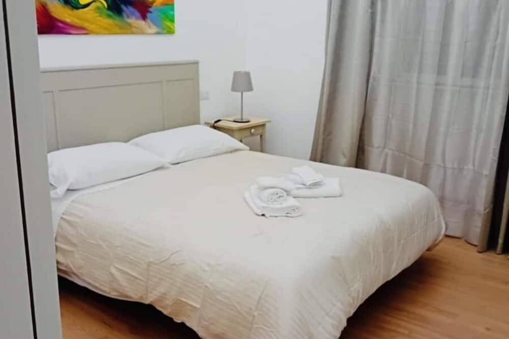 Entire apartment, Two Bedroom Apartment in Ascoli Piceno, Monti Sibillini National Park