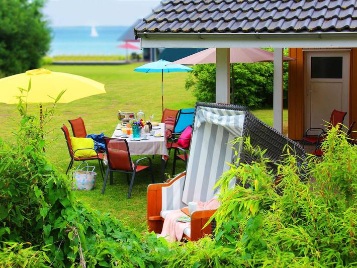 Ferienhaus für 8 Personen, mit Terrasse und Whirlpool sowie Garten und Sauna in Steinbergkirche