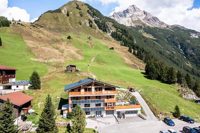 Ferienwohnung für 5 Personen, mit Garten und Ausblick