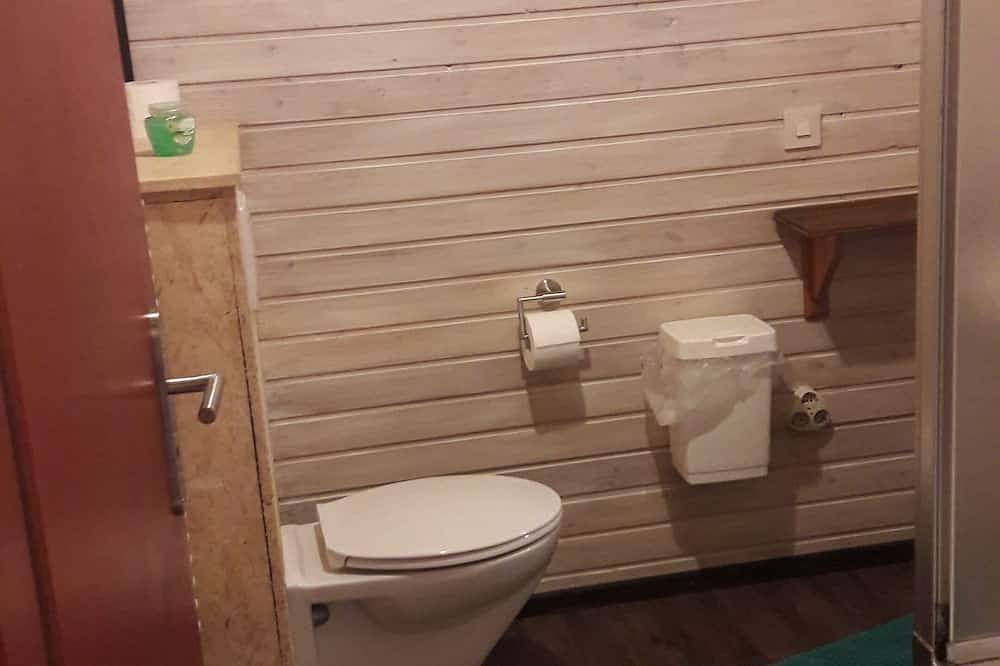Alleinlage im Wald! Renoviertes  Bauernhaus,  Familien- und Haustierfreundlich in Lutzerath, Cochem-Zell