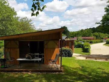 Chalet pour 4 Personnes dans Le Buisson-de-Cadouin, Périgord Pourpre, Photo 1