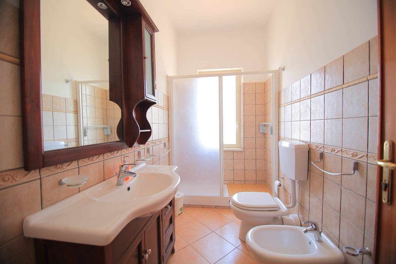 Vbeb Macrame Rooms Agrigento 'Double Room with External Bathroom' with Balcony, Wi-Fi and Air Conditioning in San Leone, Agrigento Province