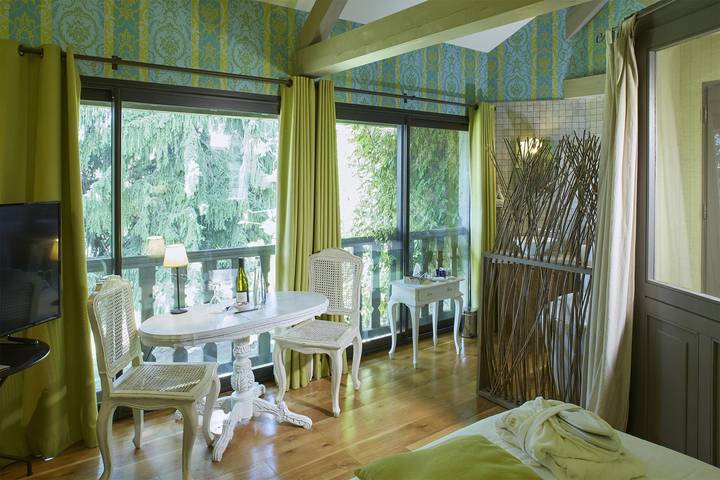 Hôtel pour 2 personnes, avec Piscine à Chambéry - 2