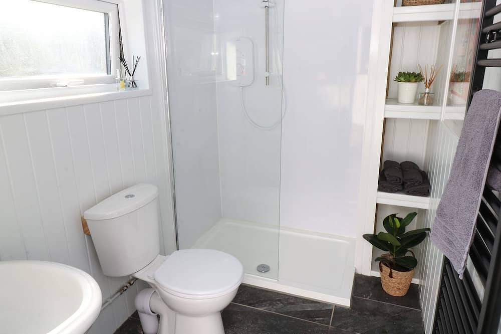 Hazel Nook, pet friendly, character holiday cottage in Narberth in Narberth, Pembrokeshire