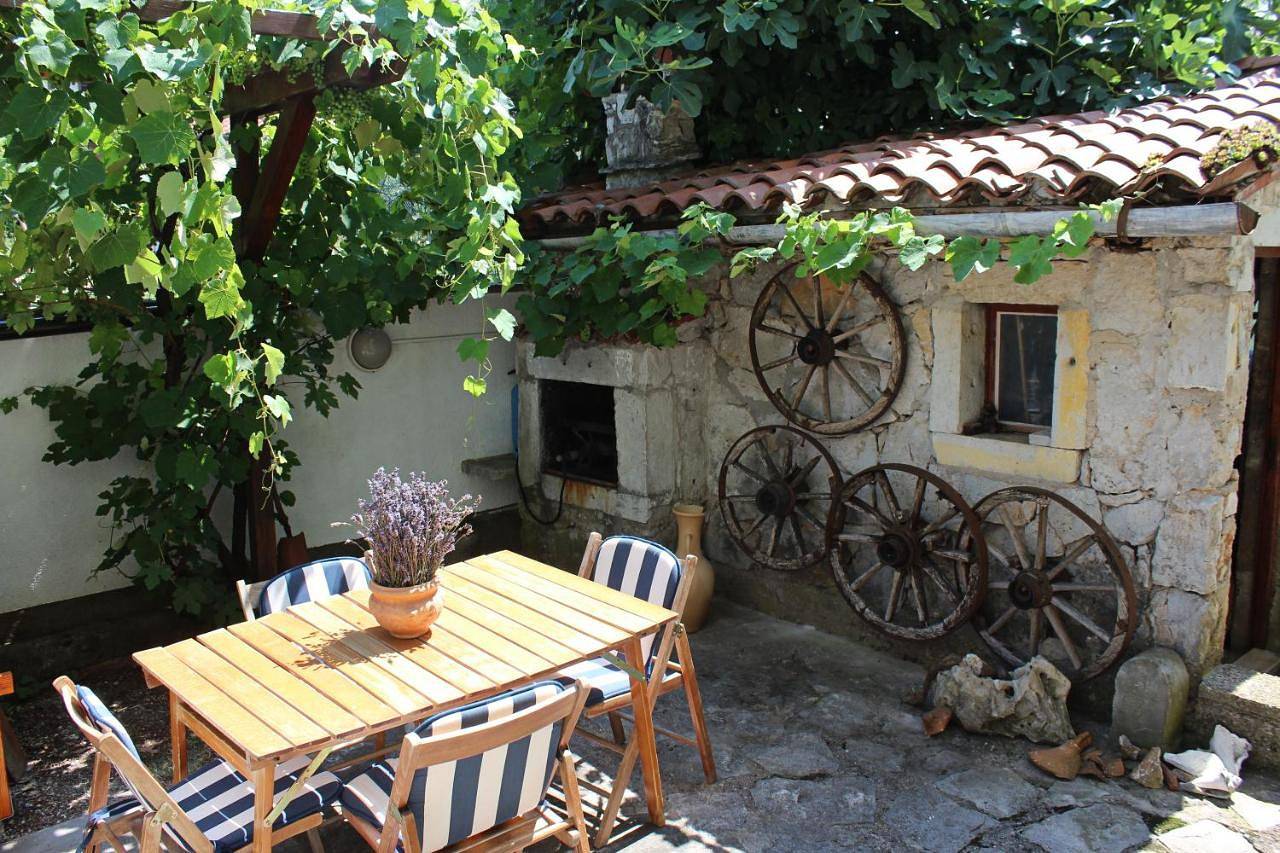 Ganze Wohnung, Drift Rock House in Zizan, Slowenien