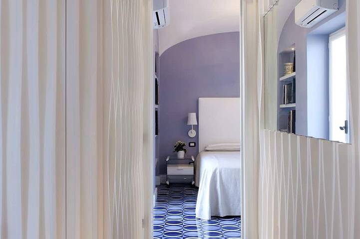 Villa für 4 Personen, mit Balkon und Whirlpool sowie Garten in Capri - 2