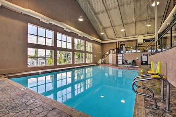 Cottage Rentals for 10 Guests in Alberta, Canada, Picture 2