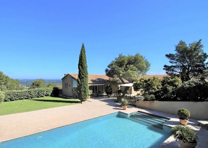 Location de vacances pour 6 personnes, avec terrasse ainsi que piscine et jardin à Cavaillon - 3