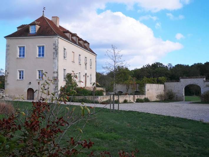 Chambre d’hôte pour 3 personnes, avec terrasse ainsi que jardin et vue dans Saint-Michel-en-Brenne