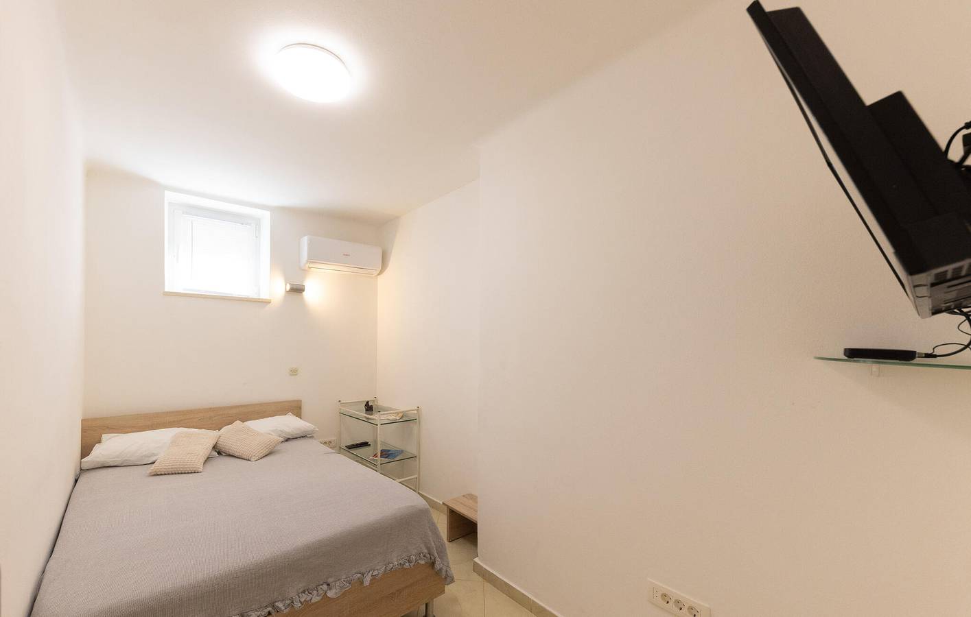 Appartamento intero, Accogliente appartamento con vista panoramica, a 2 km dalla spiaggia in Spalato, Regione spalatino-dalmata