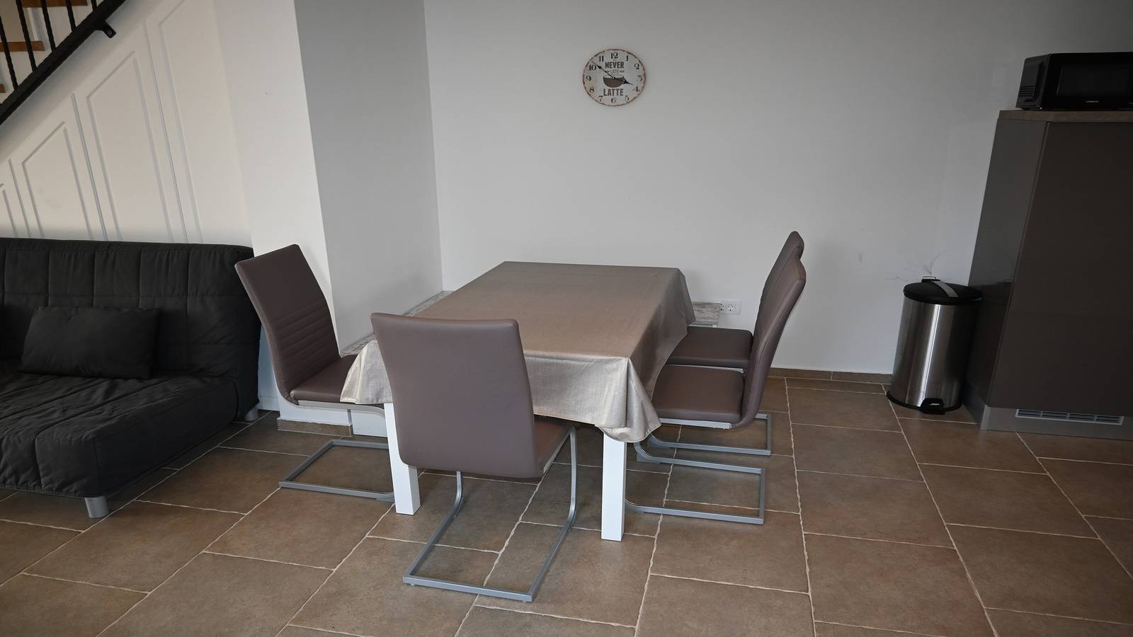 Schönes Apartment mit 2 Schlafzimmern und Gemeinschaftspool
 in Lovrecica, Umag und Umgebung