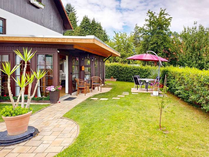 Ferienwohnung für 3 Personen, mit Terrasse und Garten