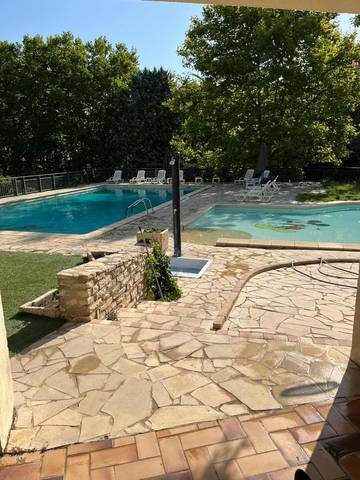 Hôtel pour 5 personnes, avec piscine et jardin à Beaucaire