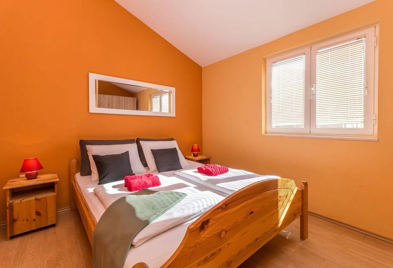 Apartamento entero, Komfortable 60 m²-Wohnung mit Balkon für bis zu 4 Personen in Biograd na Moru, Region de Zadar