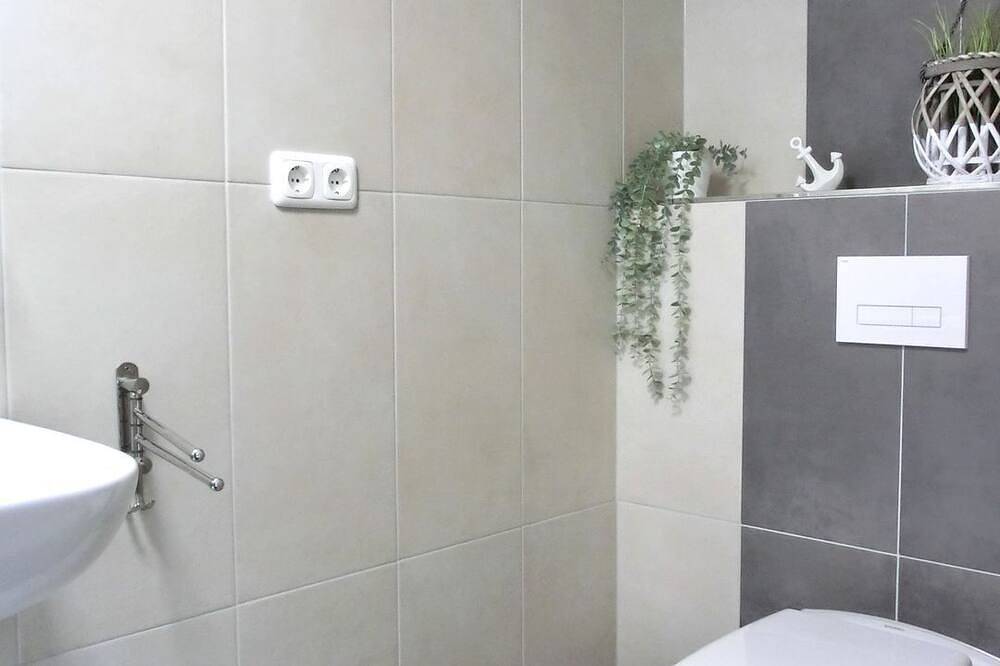 Ganze Wohnung, Nur ca. 300 m bis zum feinen Sandstrand nah an Warnemünde in Markgrafenheide. - in Markgrafenheide, Rostock