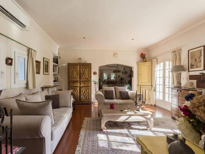 Villa pour 7 personnes, avec Terrasse ainsi que Jardin et Piscine